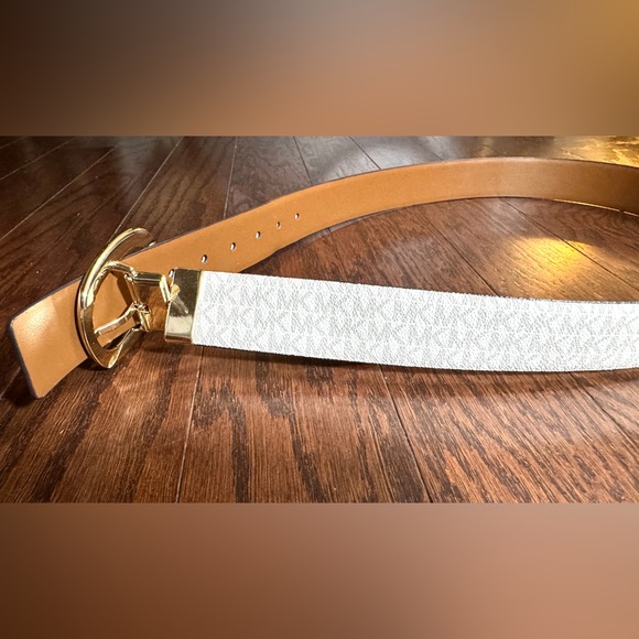 Leather Michael Kors Classic Reversible BeltWhite BrownGolden plated Buckle
